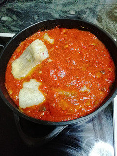 Una foto de Bacalao con tomate