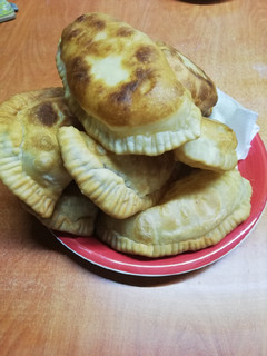 Una foto de Empanada camarón queso
