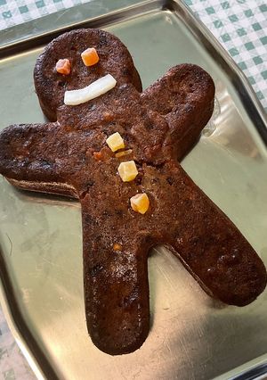 Une photo de Gâteau Fondant au Chocolat Praliné et Fruits Exotiques