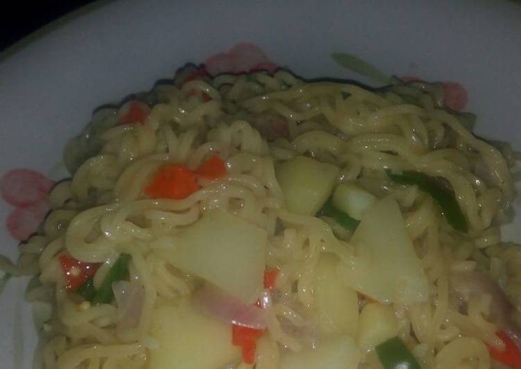 Recipe of Quick Pepper noodles and Irish potatoes