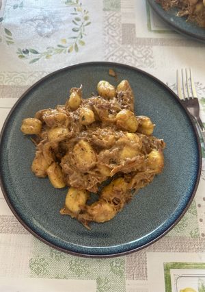 Una foto de Ñoquis con costilla de cerdo