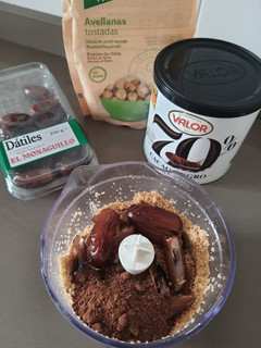Una foto de Crema de cacao natural Fácil