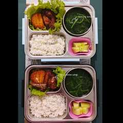 รูปของ Bekal Sayur Bening Bayam, Spicy Chicken Wings, Tempe Katsu, dan Melon