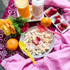 A picture of Creamy Fruit chaat.