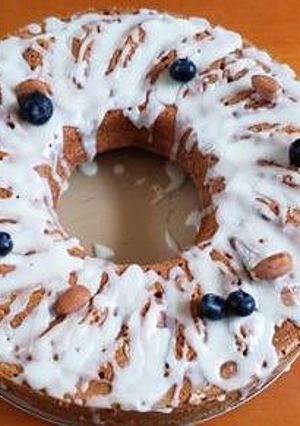 Una foto de Budín de zanahorias con arándanos y almendras