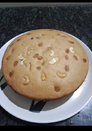 A picture of Homemade vanilla cake.