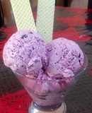 Nieve o helado de moras, frambuesa y fresa