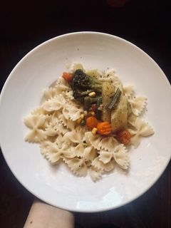 صورة لوصفة معكرونة مع خضار مسلوقة