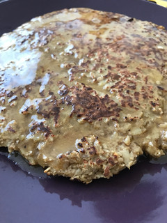 Una foto de Tortilla dulce de manzana 🍎 y avena
