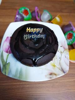 स्टीम्ड चॉकलेट केक (Steamed chocolate cake recipe in Hindi) रेसिपी मुख्य फोटो