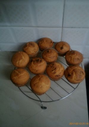 A picture of Cardamon Cupcakes.