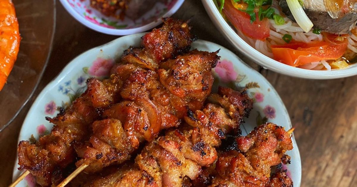 THỊT XIÊN NƯỚNG HOÀNG ĐỨC
