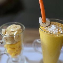A picture of Batido de mango.