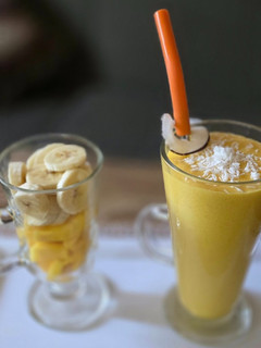 A picture of Batido de mango.