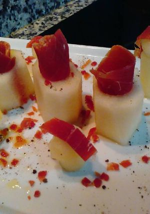 Una foto de Melón con jamón