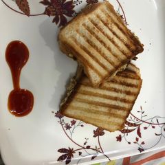 A picture of Omlet Sandwitch.