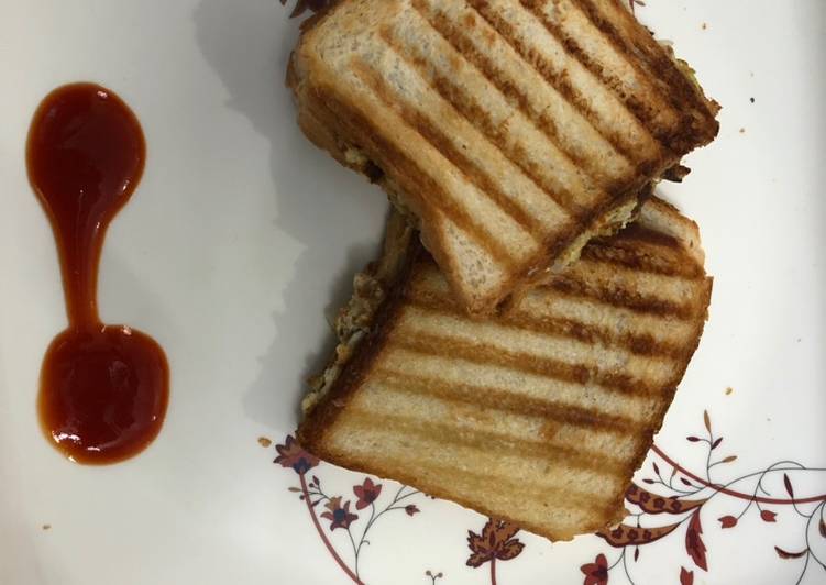 Recipe of Ultimate Omlet Sandwitch