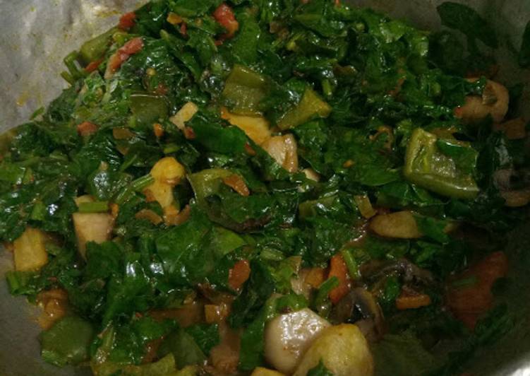 How to Make Super Quick Homemade Palak Mushrooms Shimla Aloo Sabzi