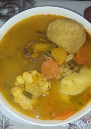 Una foto de Caldo de bola Guayaca