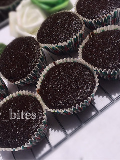 A picture of Moist chocolate cup cakes.