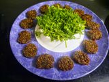 खमंग कोथिंबीर वडी (Kothimbir Vadi Recipe In Marathi)