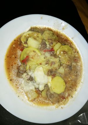 Una foto de Tipo Estofado con Zucchini y Papa