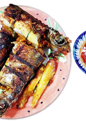 Hình của món Cá chuồn chiên củ nén.