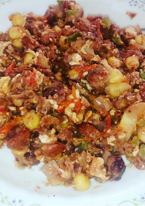 A picture of Eggs Fried Githeri.