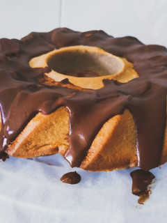 Una foto de Bizcocho fit de avena y chocolate
