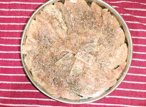 Una foto de Torta de Sushi con Salmón, Algas Nori y Chía