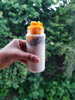 A picture of Overnight oats chia seeds with mangoes.