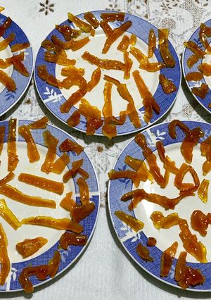 Una foto de Ricas cascaritas de naranja con amor