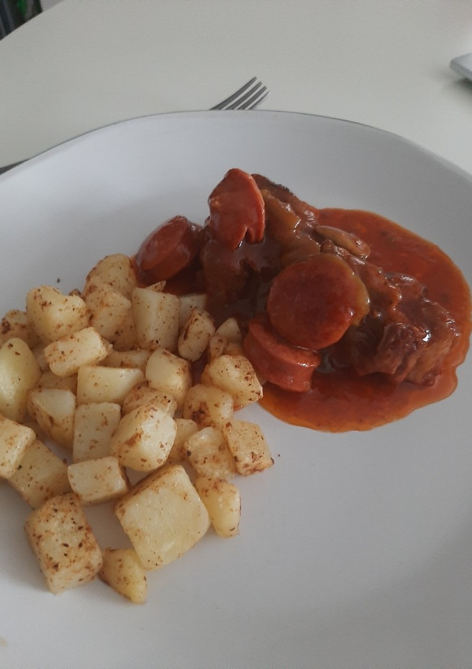 Una foto de Asado de Tira a la española con papitas al merkén