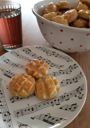 Tepertős pogácsa recept fotója