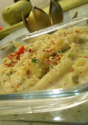 A picture of Creamy Pasta in White Sauce.