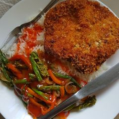 A picture of Crispy Chicken Breast & Mixed Veggies.