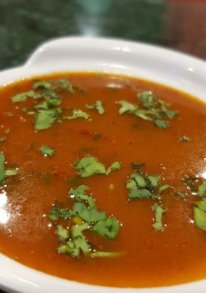 ટમેટાં-કોથમીર સોર્બા(tamato kothmir shorba in Gujarati) રેસીપી મુખ્ય ફોટો