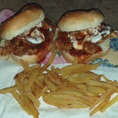 A picture of Zinger burgers.