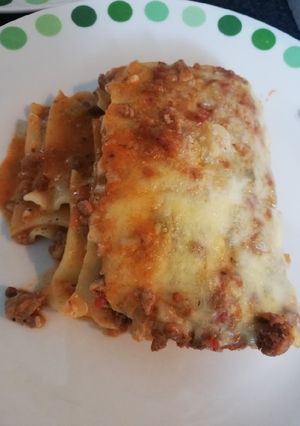 Una foto de Lasaña ñam😋