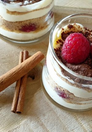 Une photo de ※ Douceurs chocolat et framboises ※