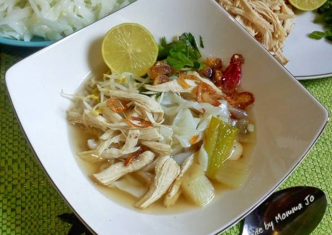 Chicken Pho (dengan kwetiau)