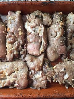 Una foto de Manitas de cerdo gratinadas