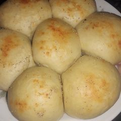 A picture of Chicken pizza Boms.