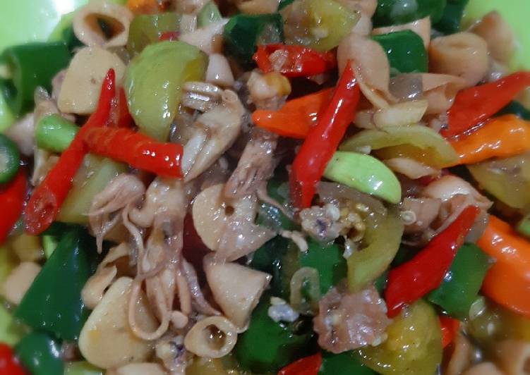 Proses memasak Tumis Cumi Pete yang Lezat