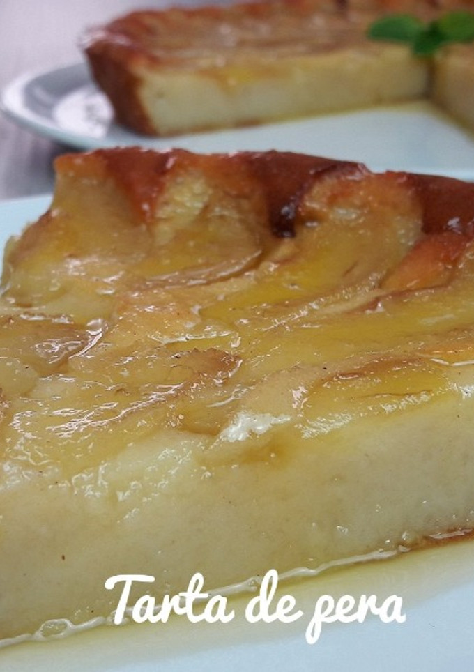Una foto de Tarta de pera. Postre muy fácil, económico y delicioso
