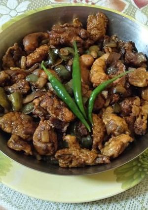 চিলি মাশরুম(chilli mushroom recipe in Bengali) রেসিপির প্রধান ছবি