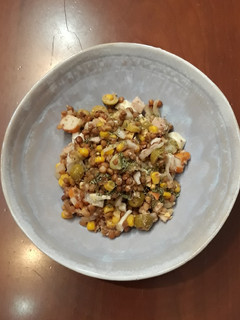 Una foto de Ensalada de lentejas con aceite aromatizado con romero