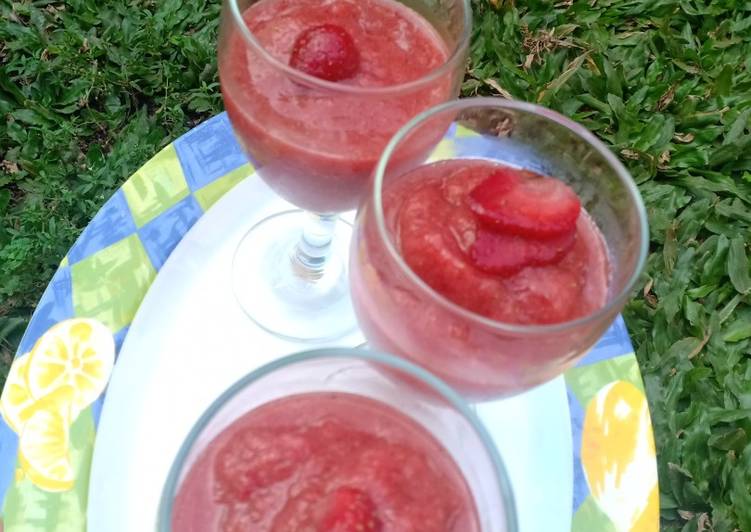 Resep Strawberry yogurt greek kaya manfaat untuk tubuh, Lezat