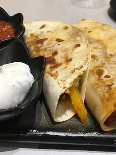 चपाती टाकोस (Chapati tacos recipe in Hindi) रेसिपी मुख्य फोटो