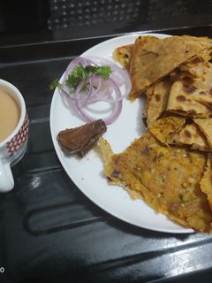 आलू के पराठे (aloo ke parathe recipe in Hindi) रेसिपी मुख्य फोटो